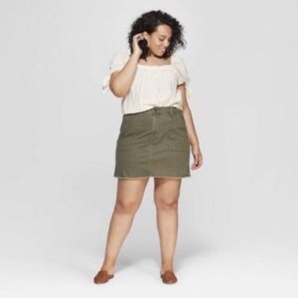 NWT Universal Threads Women’s Utility Mini Skirt - Picture 2 of 6